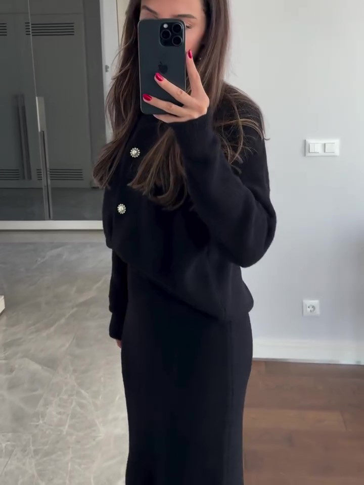 skirt suit